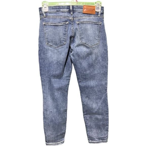 Lucky Brand Women’s Lolita Low‎ Rise Crop Jeans Five Pocket Style Blue Size 6/28 - Picture 2 of 7
